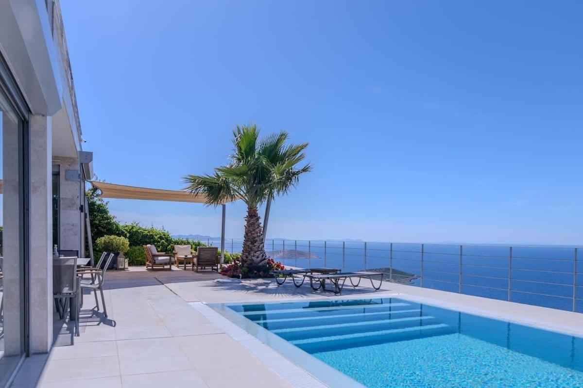 Charming With Amazing View In Bodrum Yalikavak